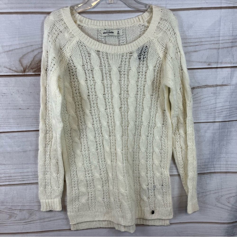 NWT Abercrombie Kids Wool Blend Cable Knit Soft Sweater Cream Size Medium
